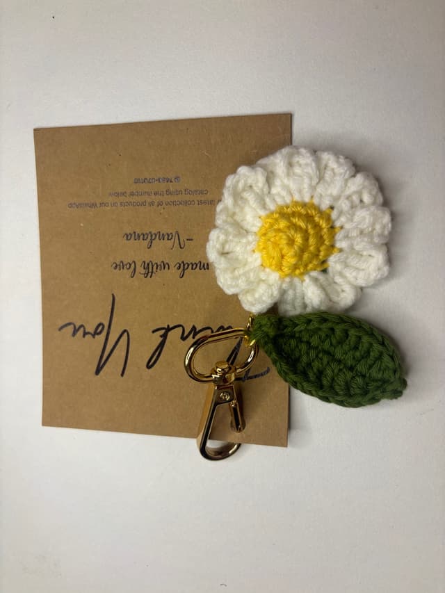 Crochet Daisy keychain